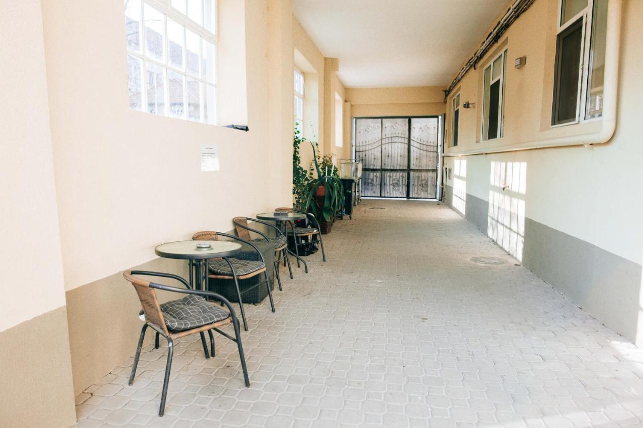 Neva Apartments Făgăraş Esterno foto
