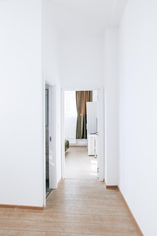 Neva Apartments Făgăraş Esterno foto