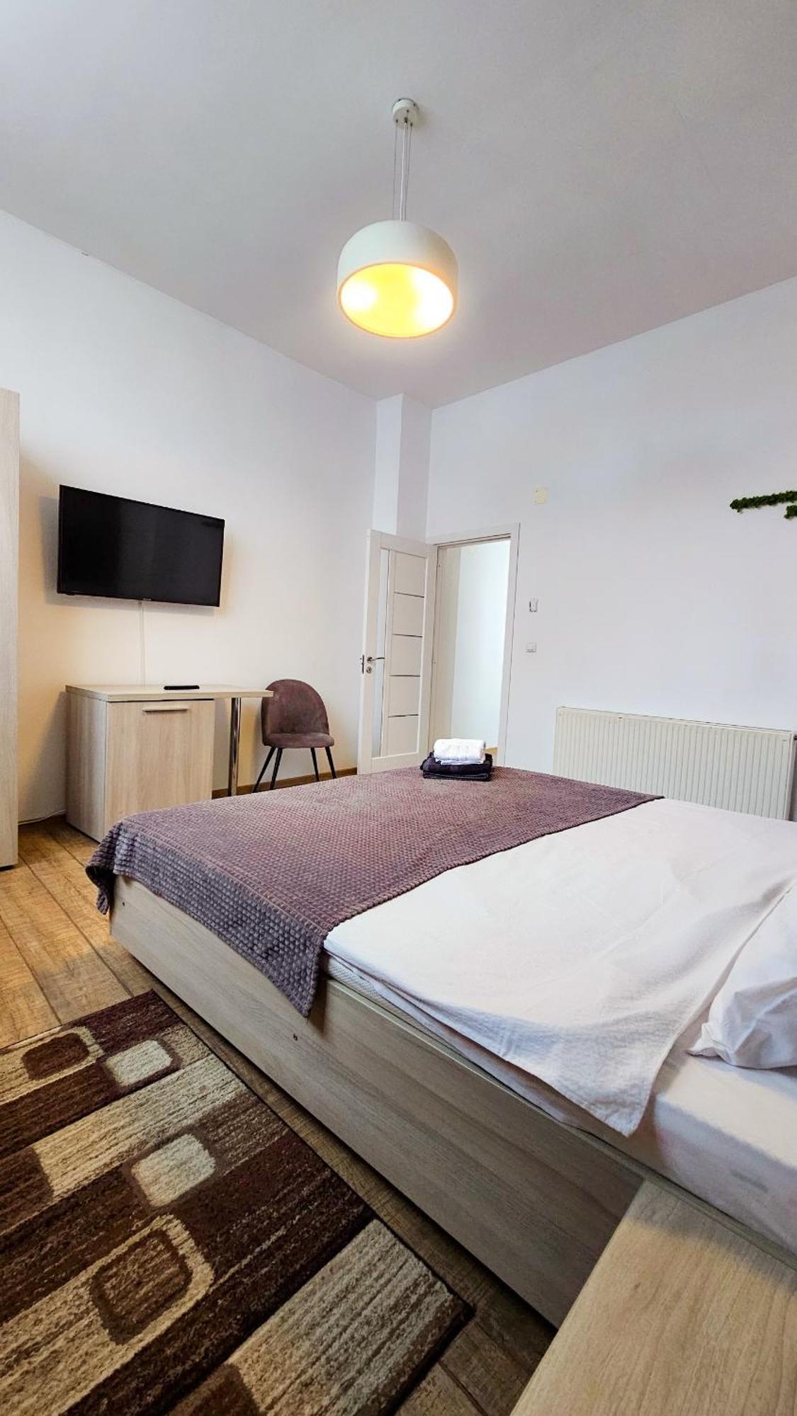 Neva Apartments Făgăraş Esterno foto