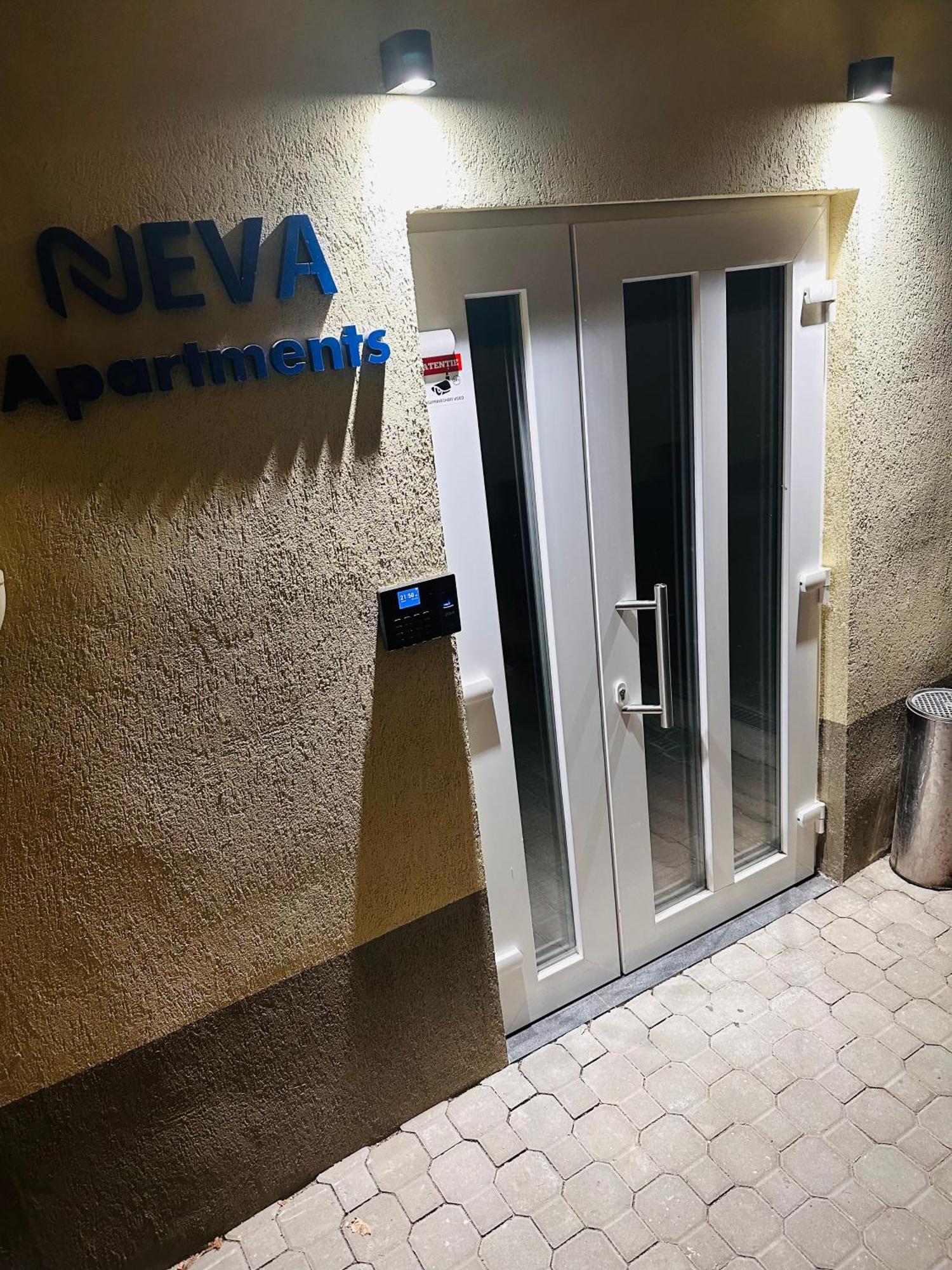 Neva Apartments Făgăraş Esterno foto